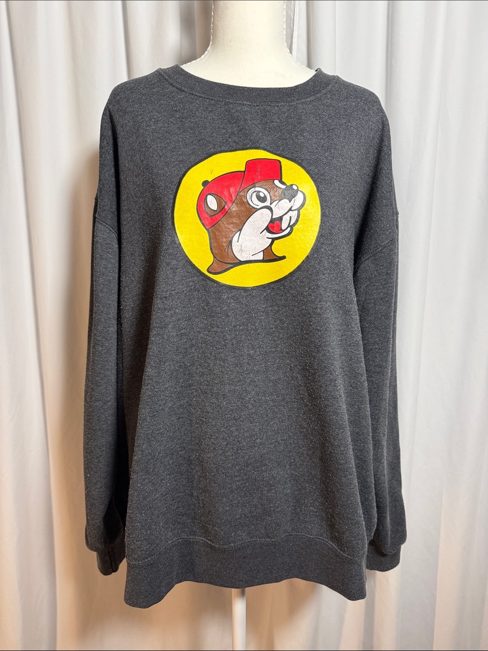 Gray Buc-ee's Mascot Graphic Crewneck Sweatshirt